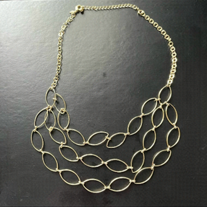 Avon Classic chain link multi three strand necklace Goldtone 20 inches